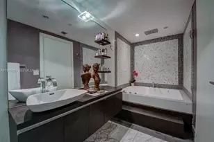 200 Biscayne Blvd Way, Miami, FL 33131 - Photo 11