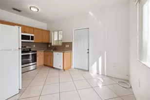 3134 Hibiscus St, Miami, FL 33133 - Photo 15