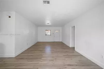 1780 NE 146th St, Miami, FL 33181 - Photo 13