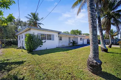 1780 NE 146th St, Miami, FL 33181 - Photo 23