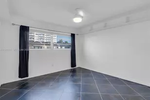 11960 NE 19th Dr, North Miami, FL 33181 - Photo 15