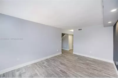 14271 Kendale Lakes Cir, Miami, FL 33183 - Photo 11