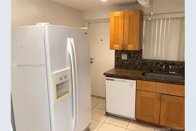 121 Golden Isles Dr #407, Hallandale Beach, FL 33009 - Photo 9