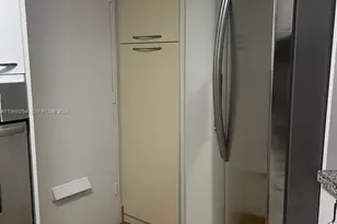 999 Brickell Bay Dr, Miami, FL 33131 - Photo 15