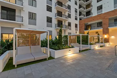 16395 Biscayne Blvd #TH 7, North Miami Beach, FL 33160 - Photo 1