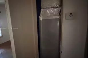 1070 NW 44th St, Miami, FL 33127 - Photo 15