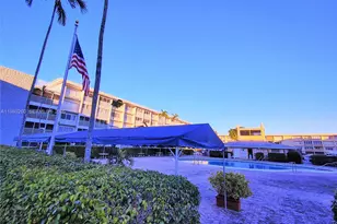 215 SE 3rd Ave, Hallandale Beach, FL 33009 - Photo 21