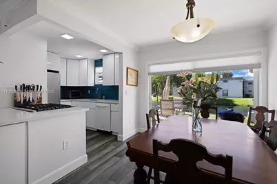 8512 SW 103rd Ave, Miami, FL 33173 - Photo 9