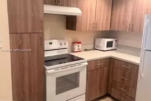 565 Vista Isles Dr, Sunrise, FL 33325 - Photo 9