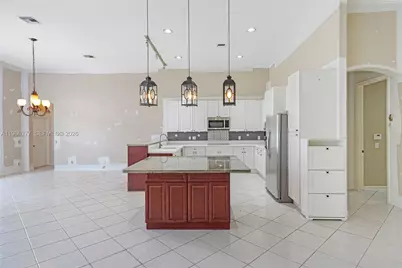 15989 SW 14th St, Pembroke Pines, FL 33027 - Photo 9