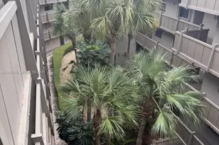 900 Colony Point Cir, Pembroke Pines, FL 3306 - Photo 29