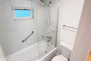 900 Colony Point Cir, Pembroke Pines, FL 3306 - Photo 21