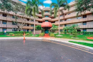 900 Colony Point Cir, Pembroke Pines, FL 3306 - Photo 3