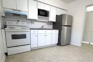 695 NW 44th Ave, Miami, FL 33126 - Photo 15