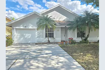 621 NW 205th Ave, Pembroke Pines, FL 33029 - Photo 1