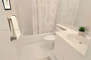 621 NW 205th Ave, Pembroke Pines, FL 33029 - Photo 13