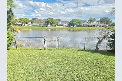 621 NW 205th Ave, Pembroke Pines, FL 33029 - Photo 21