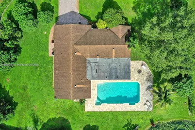 11030 SW 42nd Ct, Davie, FL 33328 - Photo 3