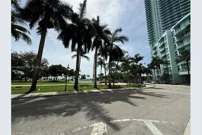 1900 N Bayshore Dr #4307, Miami, FL 33132 - Photo 17