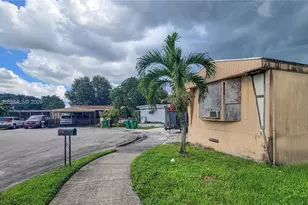 721 SW 134th Terrace, Davie, FL 33325 - Photo 3