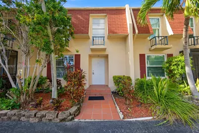 1951 Atlantic Shores Blvd #23, Hallandale Beach, FL 33009 - Photo 1