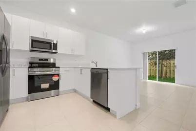 2713 NW 55th St #2713, Lauderhill, FL 33309 - Photo 5