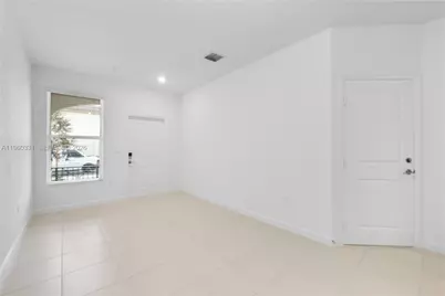 2713 NW 55th St #2713, Lauderhill, FL 33309 - Photo 3