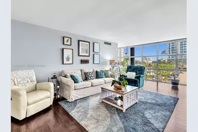 6423 Collins Ave #409, Miami Beach, FL 33141 - Photo 15