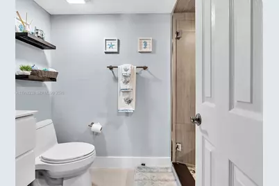 6423 Collins Ave #409, Miami Beach, FL 33141 - Photo 19