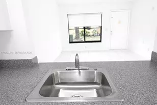 2530 W 67th Pl, Hialeah, FL 33016 - Photo 13