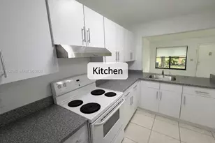 2530 W 67th Pl, Hialeah, FL 33016 - Photo 9