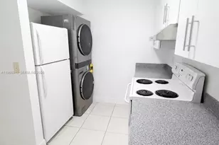 2530 W 67th Pl, Hialeah, FL 33016 - Photo 11