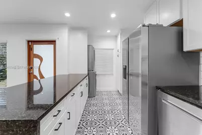 3965 SW 60th Ct, Miami, FL 33155 - Photo 11