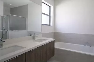 7855 NW 105th Ave, Doral, FL 33178 - Photo 5