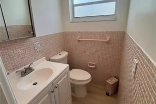 20320 NE 2nd Ave, Miami Gardens, FL 33179 - Photo 15
