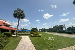 9300 N Hollybrook Lake Dr, Pembroke Pines, FL 33025 - Photo 25