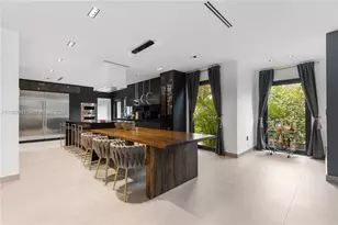 63 SW 31st Rd, Miami, FL 33129 - Photo 9