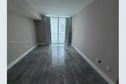 218 SE 14th St #1406, Miami, FL 33131 - Photo 5