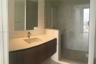 68 SE 6th St, Miami, FL 33131 - Photo 7