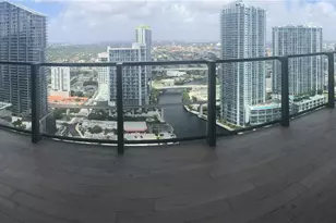 68 SE 6th St, Miami, FL 33131 - Photo 11