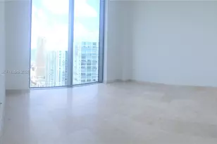 68 SE 6th St, Miami, FL 33131 - Photo 3