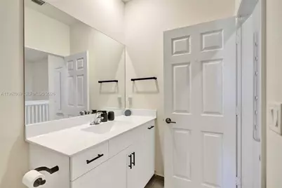 11135 W 32nd Ln, Hialeah, FL 33018 - Photo 27