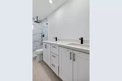 20615 NE 9th Ct, Miami, FL 33179 - Photo 43