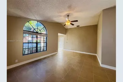 4176 NW 5th Dr, Deerfield Beach, FL 33442 - Photo 7