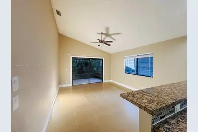 4176 NW 5th Dr, Deerfield Beach, FL 33442 - Photo 11