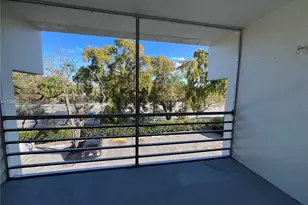 4255 N University Dr, Sunrise, FL 33351 - Photo 19