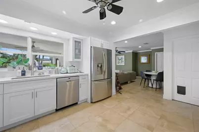 8330 SW 171st St, Palmetto Bay, FL 33157 - Photo 11