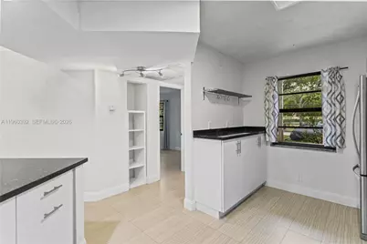 10401 W Broward Blvd #111, Plantation, FL 33324 - Photo 11