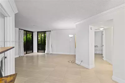 10401 W Broward Blvd #111, Plantation, FL 33324 - Photo 17