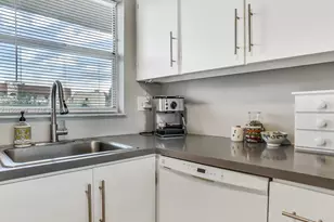 2741 N Pine Island Rd, Sunrise, FL 33322 - Photo 13